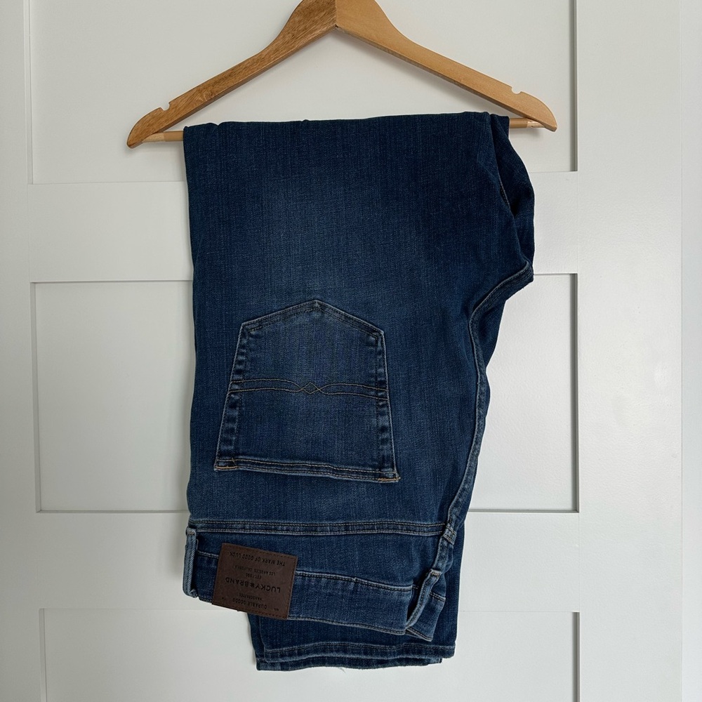 Lucky Brand Men’s Dark Blue Jeans. 410 Athletic Slim. Size 40x32.